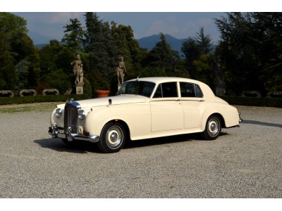 Bentley S1 
